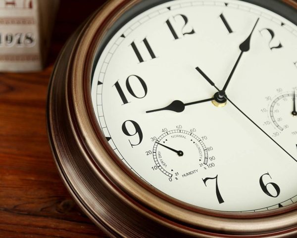 Rsobl 12 Inch Indoor Outdoor Wall Clock Waterproof with Temperature and Humidity Combo,Battery Operated Non Ticking Silent Clock Wall Decorative - Image 2